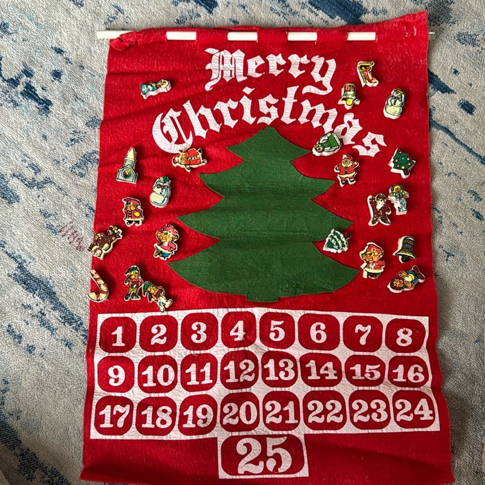 Vintage Larry Warren Felt Christmas Tree Advent Calendar 22 Pieces Rare